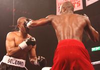 File:Francy Ntetu vs. Ahmad Selemani (2nd meeting).02.jpg