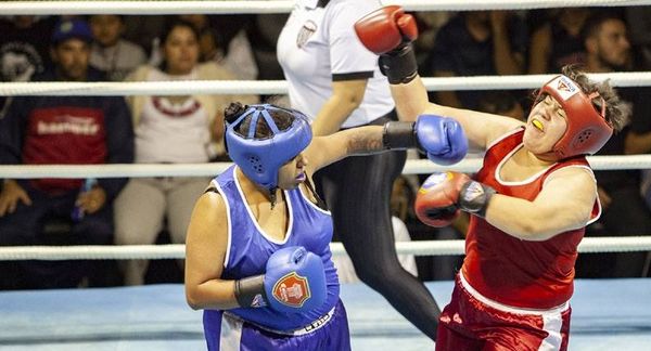 Geovana Furtado vs. Caroline Araujo.jpg