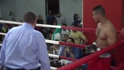 Hamza Omar vs. Mohamed Antar 024.jpg