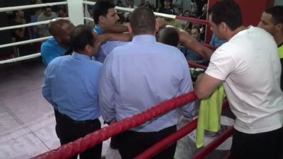 Hamza Omar vs. Mohamed Antar 049.jpg