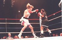 File:Helga Risoy vs. Teresa Arguello.jpg