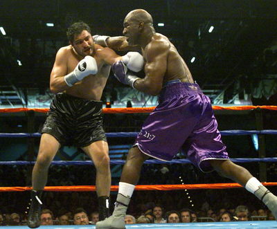 Holyfield Ruiz III 51708464.jpg