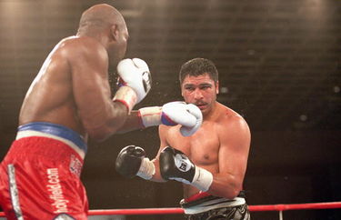 Holyfield Ruiz I 712246.jpg