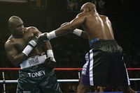 File:Holyfield Toney 2608922.jpg