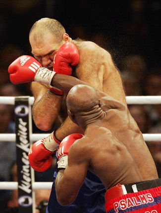 Holyfield Valuev 84099681.jpg