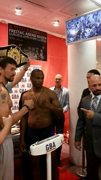 File:Issa Akberbayev vs. Julio Cesar Dos Santos-Weighing-01.jpg