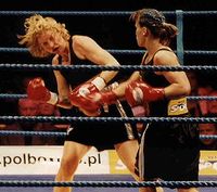 File:Iwona Guzowska vs. Chris Kreuz.jpg