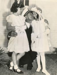 File:Jack & Daughters 1943.JPG