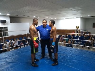 Jackson Junior vs. Paulo Henrique Santos (03).jpg
