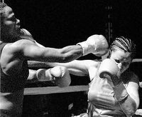 File:Janaya Davis vs. Miriam Brakache.jpg