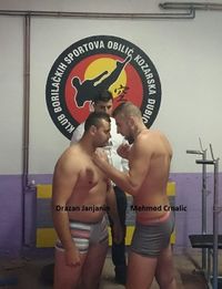 File:Janjanin vs Crnalic weigh-in.jpg