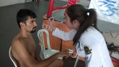 Jeferson Velasque Serafim Undergoing Medical Examination (02).jpg