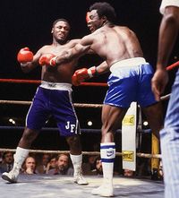 File:Joe-frazier-Jumbo-cummings.jpg