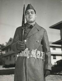 File:Joe Louis1942.JPG
