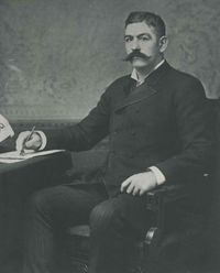 File:JohnL2.JPG
