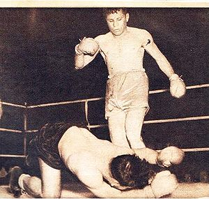 Jose Maria Gatica vs. Mario Salinas (2nd meeting).jpg