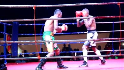 Joseph Agbeko vs. Frank Kiwalabye 002.jpg