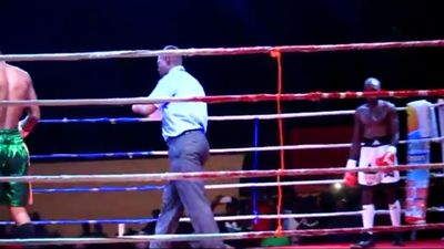 Joseph Agbeko vs. Frank Kiwalabye 005.jpg