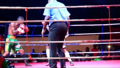 Joseph Agbeko vs. Frank Kiwalabye 021.jpg
