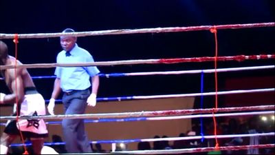 Joseph Agbeko vs. Frank Kiwalabye 023.jpg