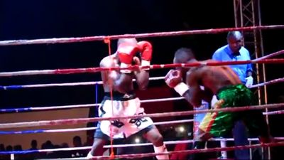 Joseph Agbeko vs. Frank Kiwalabye 028.jpg