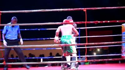 Joseph Agbeko vs. Frank Kiwalabye 031.jpg