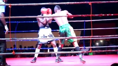 Joseph Agbeko vs. Frank Kiwalabye 032.jpg