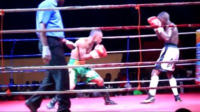 Joseph Agbeko vs. Frank Kiwalabye 034.jpg