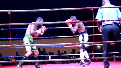 Joseph Agbeko vs. Frank Kiwalabye 035.jpg