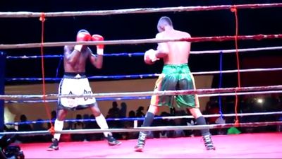 Joseph Agbeko vs. Frank Kiwalabye 041.jpg