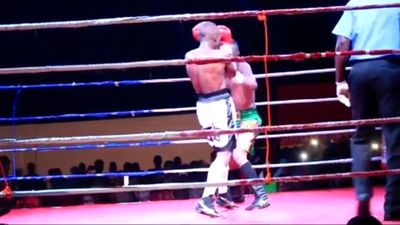 Joseph Agbeko vs. Frank Kiwalabye 047.jpg