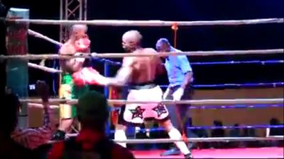 Joseph Agbeko vs. Frank Kiwalabye 058.jpg