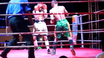 Joseph Agbeko vs. Frank Kiwalabye 059.jpg
