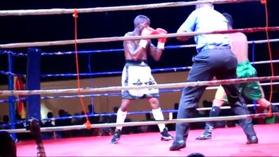 Joseph Agbeko vs. Frank Kiwalabye 060.jpg