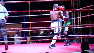 Joseph Agbeko vs. Frank Kiwalabye 062.jpg