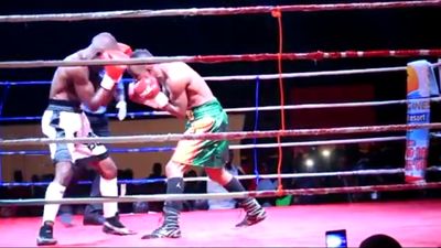 Joseph Agbeko vs. Frank Kiwalabye 063.jpg
