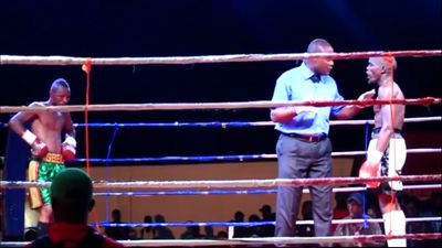 Joseph Agbeko vs. Frank Kiwalabye 070.jpg