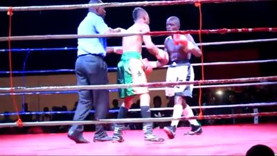 Joseph Agbeko vs. Frank Kiwalabye 085.jpg