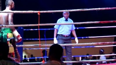 Joseph Agbeko vs. Frank Kiwalabye 087.jpg
