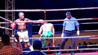 Joseph Agbeko vs. Frank Kiwalabye 088.jpg