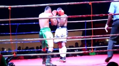 Joseph Agbeko vs. Frank Kiwalabye 090.jpg