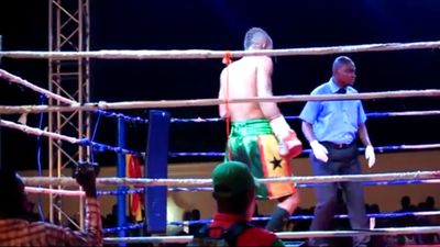 Joseph Agbeko vs. Frank Kiwalabye 091.jpg