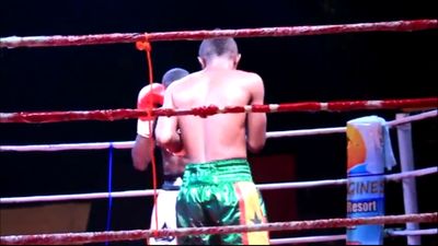 Joseph Agbeko vs. Frank Kiwalabye 093.jpg
