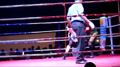 Joseph Agbeko vs. Frank Kiwalabye 099.jpg