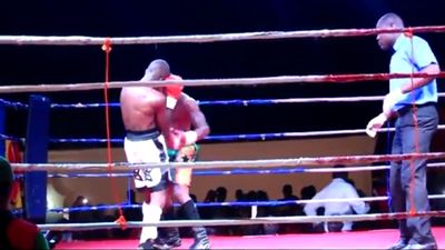 Joseph Agbeko vs. Frank Kiwalabye 102.jpg