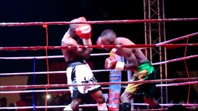 Joseph Agbeko vs. Frank Kiwalabye 105.jpg