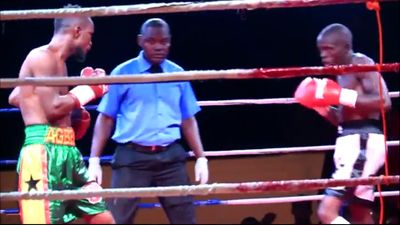 Joseph Agbeko vs. Frank Kiwalabye 107.jpg