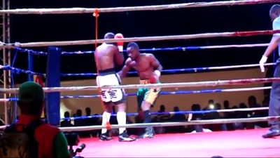 Joseph Agbeko vs. Frank Kiwalabye 117.jpg