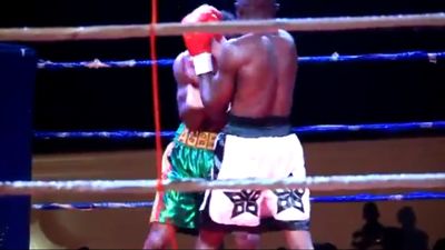 Joseph Agbeko vs. Frank Kiwalabye 124.jpg