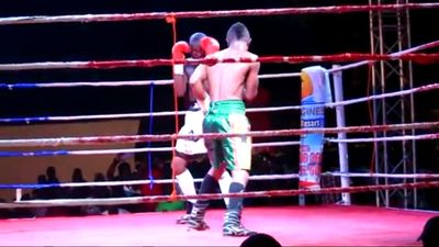 Joseph Agbeko vs. Frank Kiwalabye 126.jpg